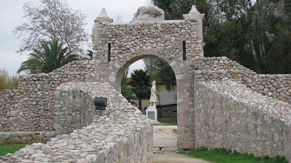 Benátská brána vedoucí na pevnost Palamidi