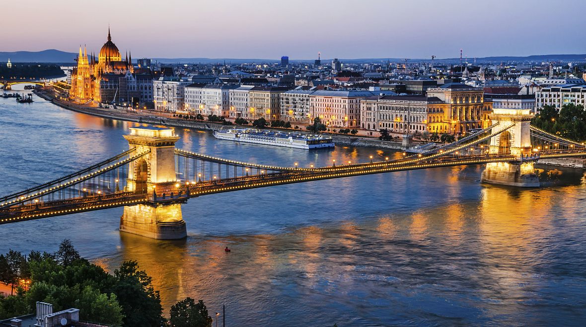 Budapešť je kouzelná v každém ročním období