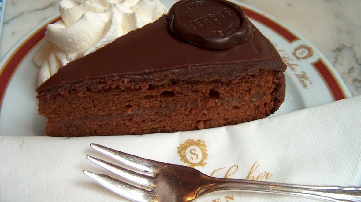 Pravý Sachrův dort si můžete dát pouze ve Vídni