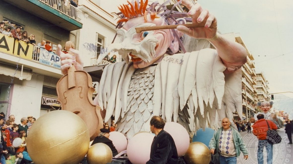 Karnevalový průvod v řeckém městě Patras