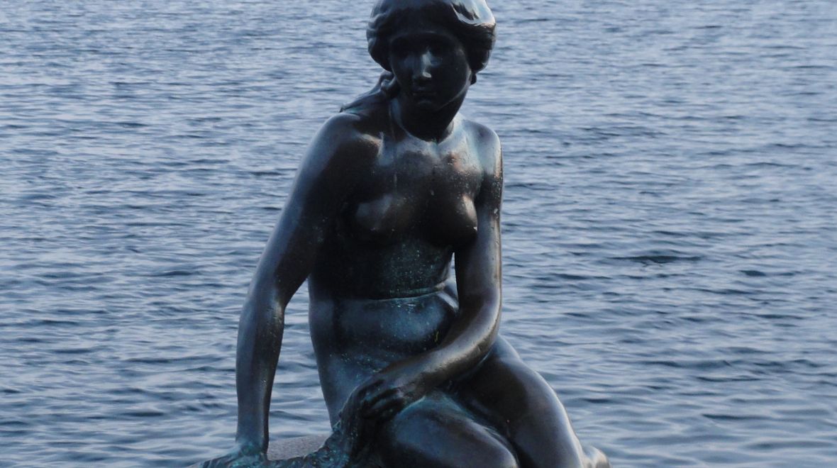 Bronzová socha je symbolem Kodaně
