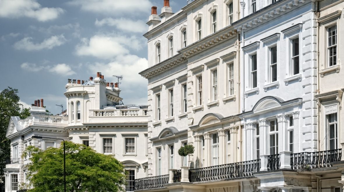 Elegantní domy v Notting Hill