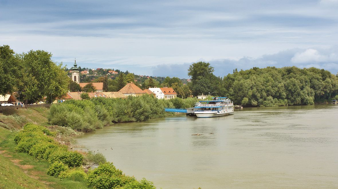 Nejstylovější je připlout do Szentendre po Dunaji