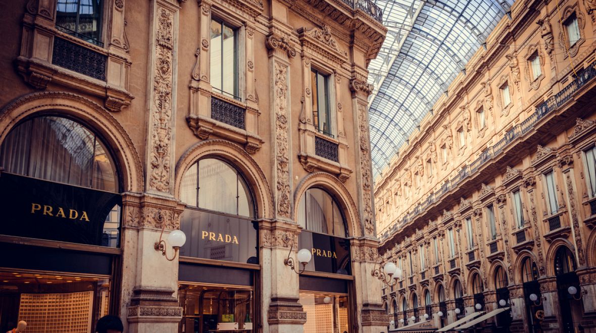 Milánská Galerie Viktora Emanuela II. je plná módních butiků
