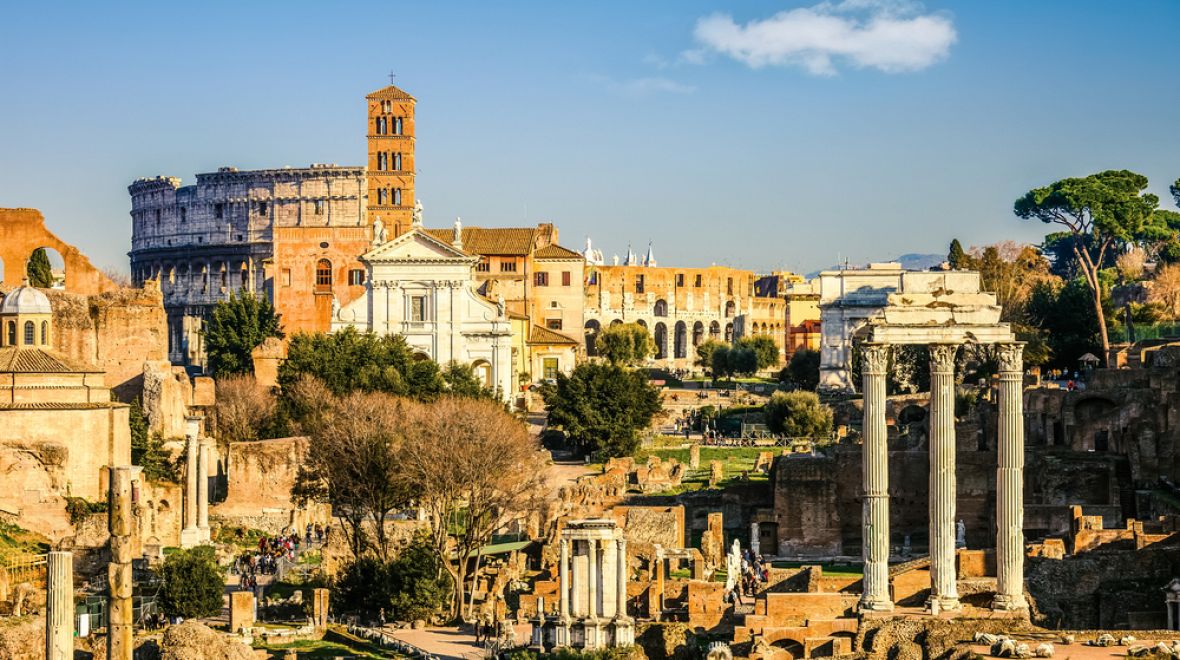 Výhled na Forum Romanum z Kapitolu 