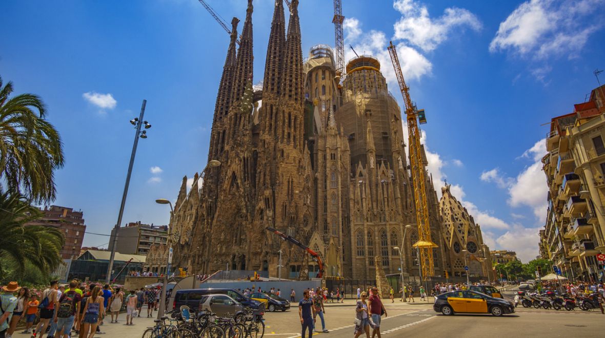 Bazilika Sagrada Família se staví už od roku 1882 