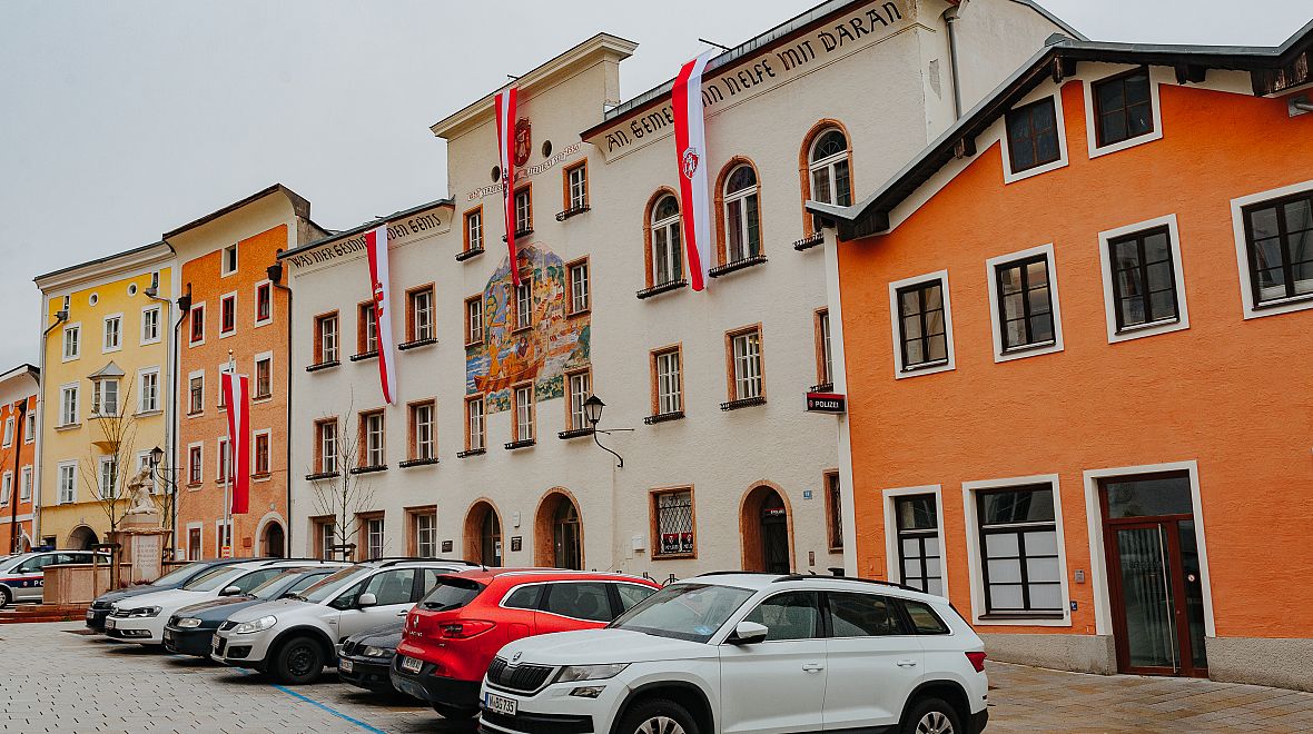 V centru města se nachází muzeum místního rodáka