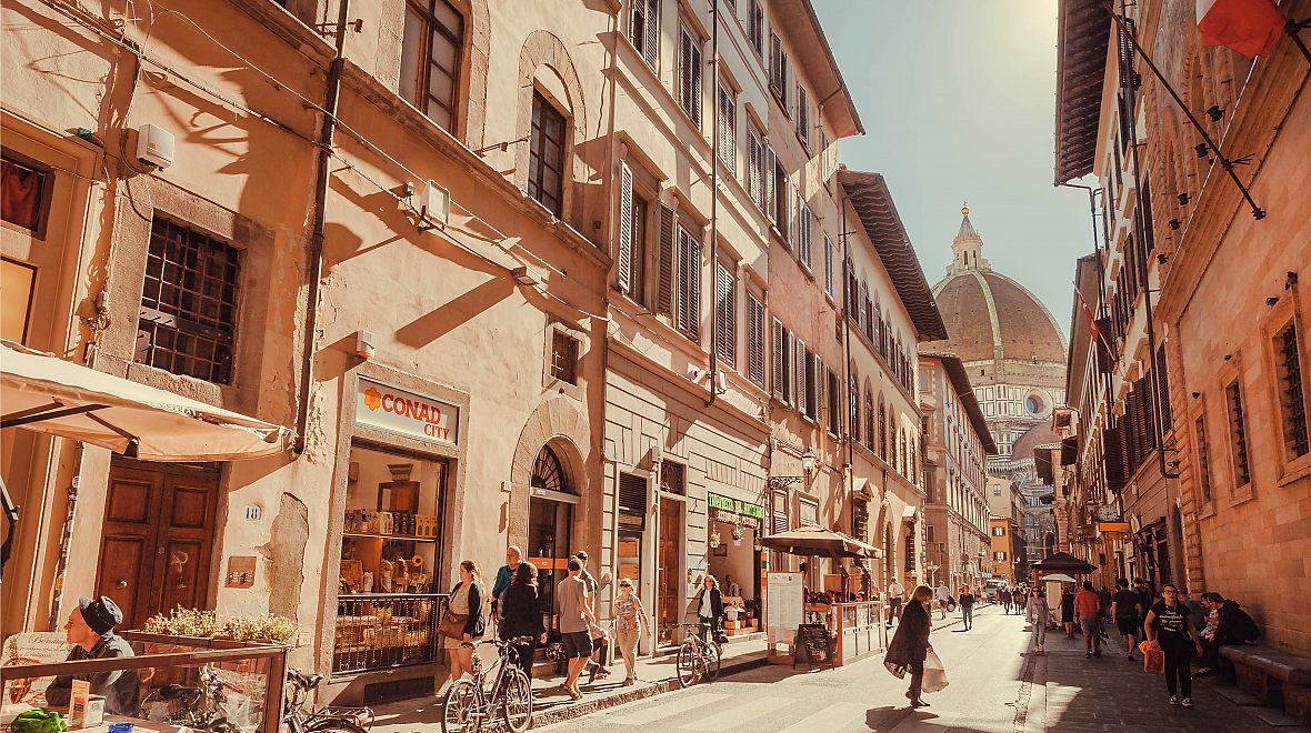 V ulicích Florencie najdete přes 150 vinných okének 