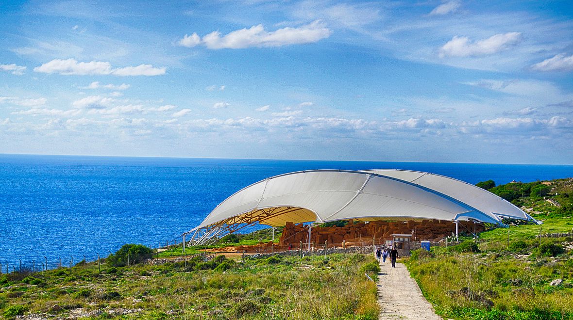 Mnajdra je jednou z nejzachovalejších maltských prehistorických památek.