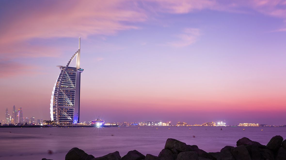 Hotel Burj Al Arab v Dubaji, král luxusu