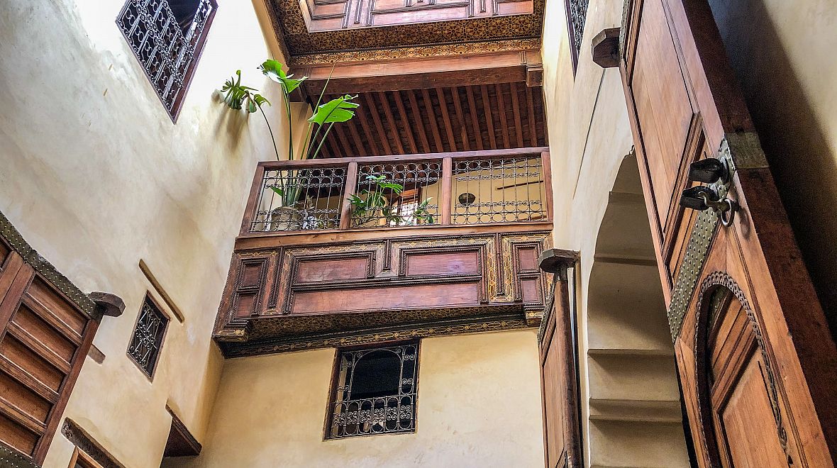 Tradiční budovy v Maroku udržují chladný vzduch v létě, v zimě se v nich ale netopí