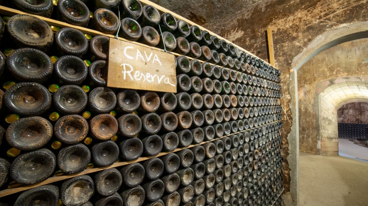Cava Reserva zraje minimálně 18 měsíců