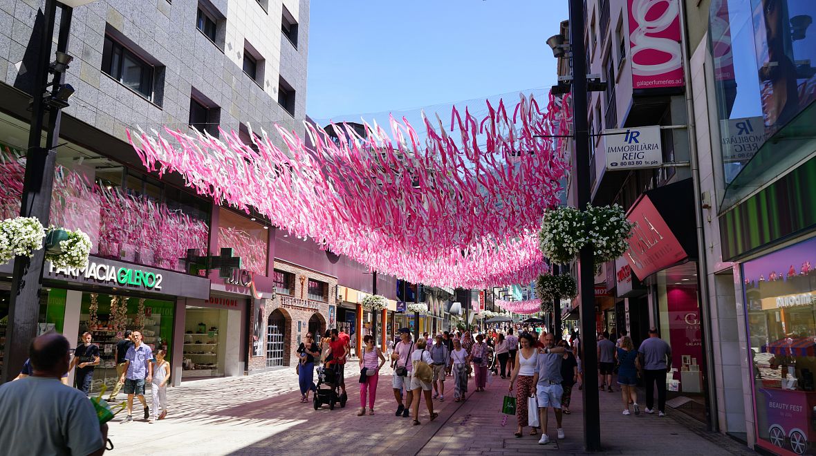 Nakupování k Andoře zkrátka patří