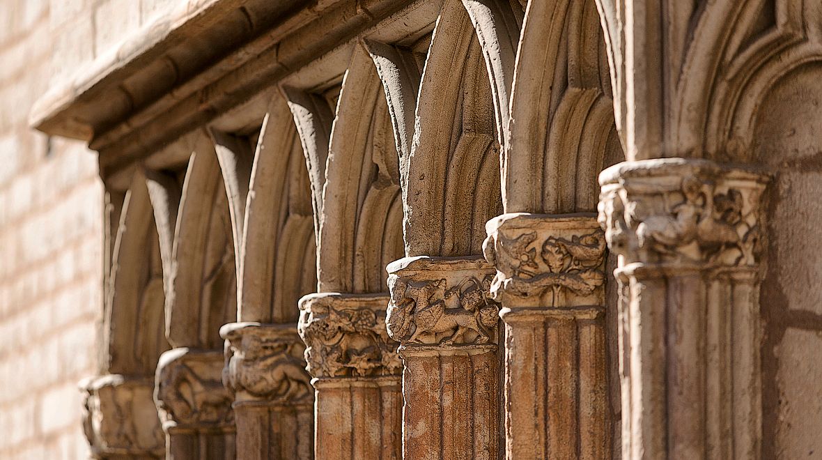 Návštěvníci sem přicházejí obdivovat její architekturu