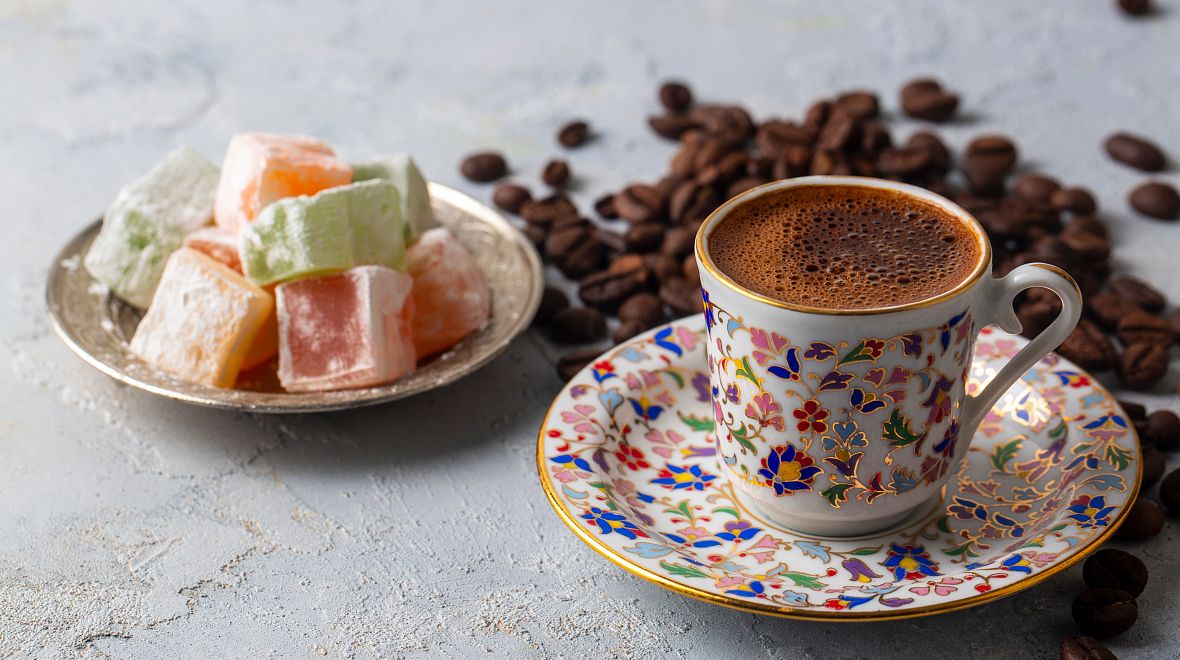 Ke kávě se často servíruje lokum