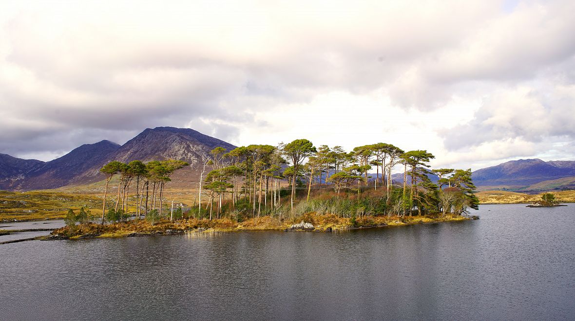 Jezero Derryclare Lough připomíná pravěk