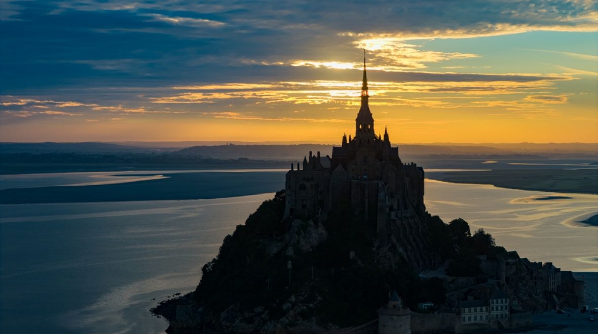 Dvakrát denně tu hraje velkolepé představení přílivu a odlivu