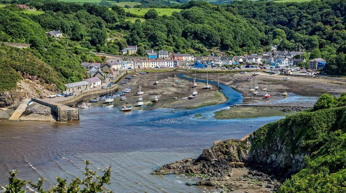 Fishguard je malebné přístavní město