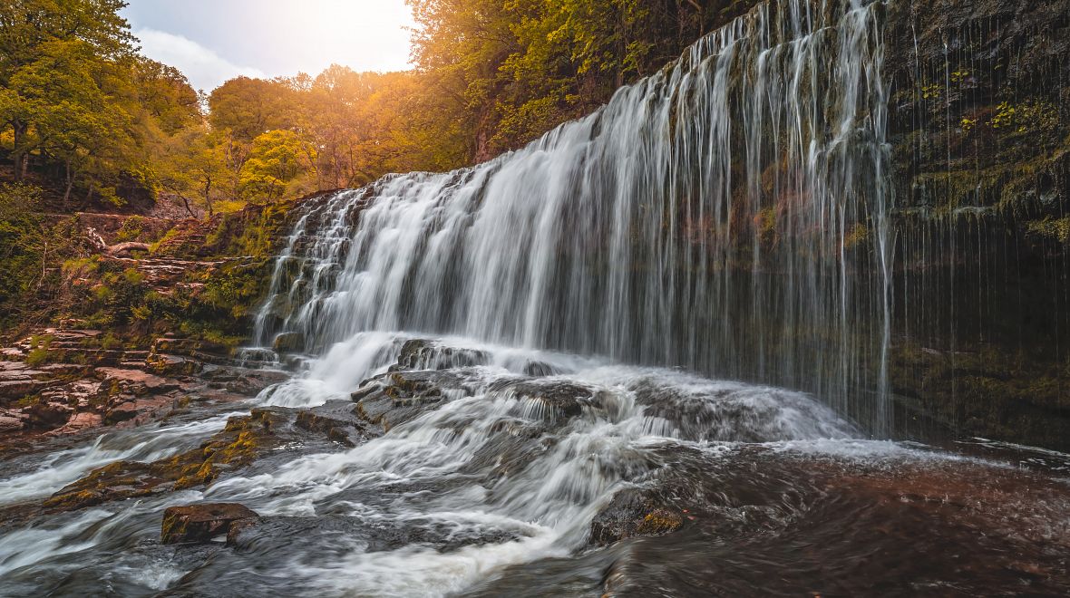 Vodopád Sgwd yr Eira poblíž městečka Ystradfellte