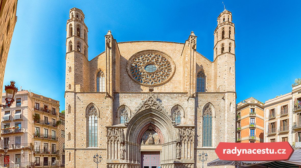 Objevte architektonický skvost z pískovce Montjuïcu