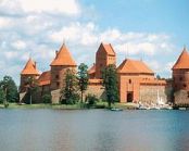 <small>Poznávací zájezd </small>Okruh pobaltskými republikami s návštěvou Petrohradu a Finska