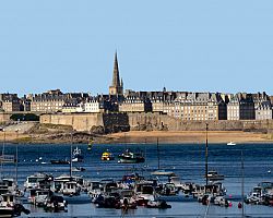 Přístavní město Saint Malo