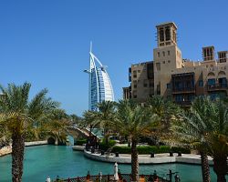 Pohled na nejluxusnější hotel Burj Al Arab neomrzí