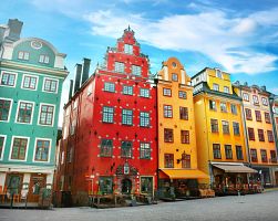 Působivé barevné domy ve Stockholmu