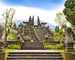Největší hinduistický chrámový komplex na Bali