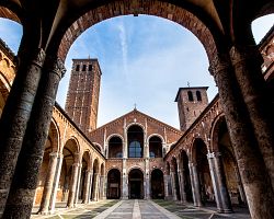 Úchvatná sakrální bazilika Sant'Ambrogio v Miláně