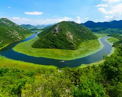 Pavlova Strana – úchvatný meandr černohorské řeky Crnojevic