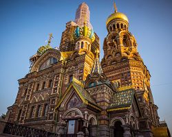 Chrám Vzkříšení Krista na Krvi byl vybudován na místě atentátu na cara Alexandra II.
