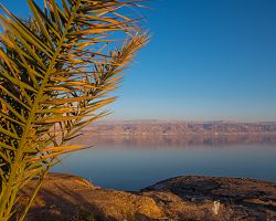 Mrtvé moře je bezodtoké slané jezero
