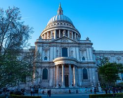 Druhá největší katedrála světa – londýnská katedrála sv. Pavla