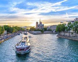 Francouská metropole v jiném úhlu pohledu při plavbě po Seině…