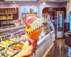 Vyhlášená italská zmrzlina v jedné z nejlepších cukráren v Římě. Ochutnejte!