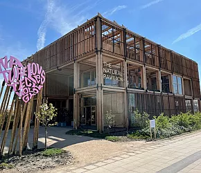 Pavilon pořádající země - Nizozemska To nejlepší z Amsterdamu + ZAHRADNICKÉ EXPO FLORIADE
