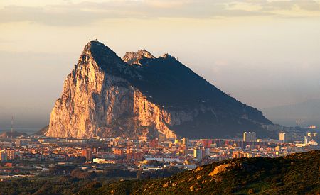 Gibraltar a jeho monumentální skála