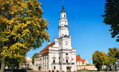 Historická budova radnice v Kaunasu
