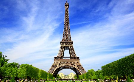Eiffelova věž a Martova pole