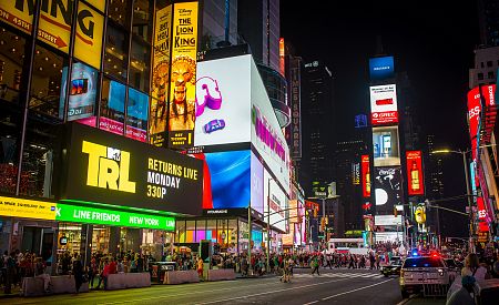 Proslulá křižovatka světa – Times Square v New Yorku