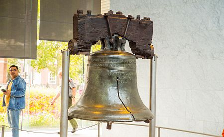 Zvon svobody v Liberty Bell Center ve Philadelphii