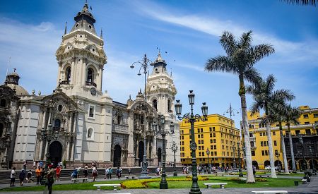 Hlavní náměstí Plaza de Armas v Limě