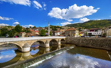 Latinský most v historické části Sarajeva