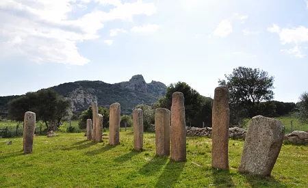Archeologicky velmi významné menhiry ve Filitose na Korsice