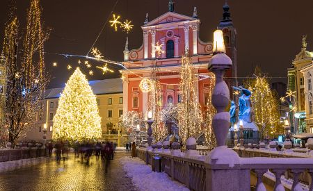 Pohled na adventní náměstí v Lublani