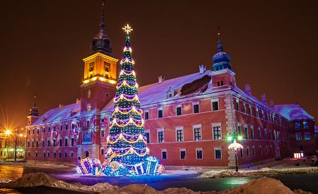 Staré město ve Varšavě v období adventu