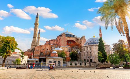 Hagia Sofia v Istanbulu – jedno z nejvýznamnějších děl světové architektury