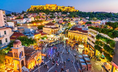 Večerní kouzlo Athén a západ slunce nad Akropolí.