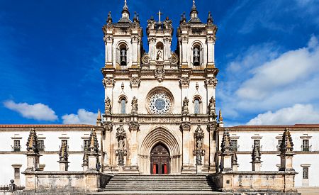Nádherná gotická stavba klášteru Alcobaça